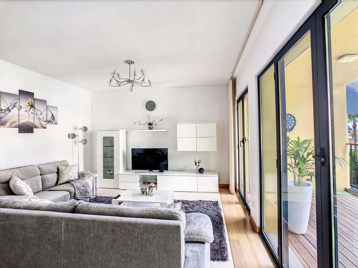 פונשל Samya Apartment By Lovelystay מראה חיצוני תמונה